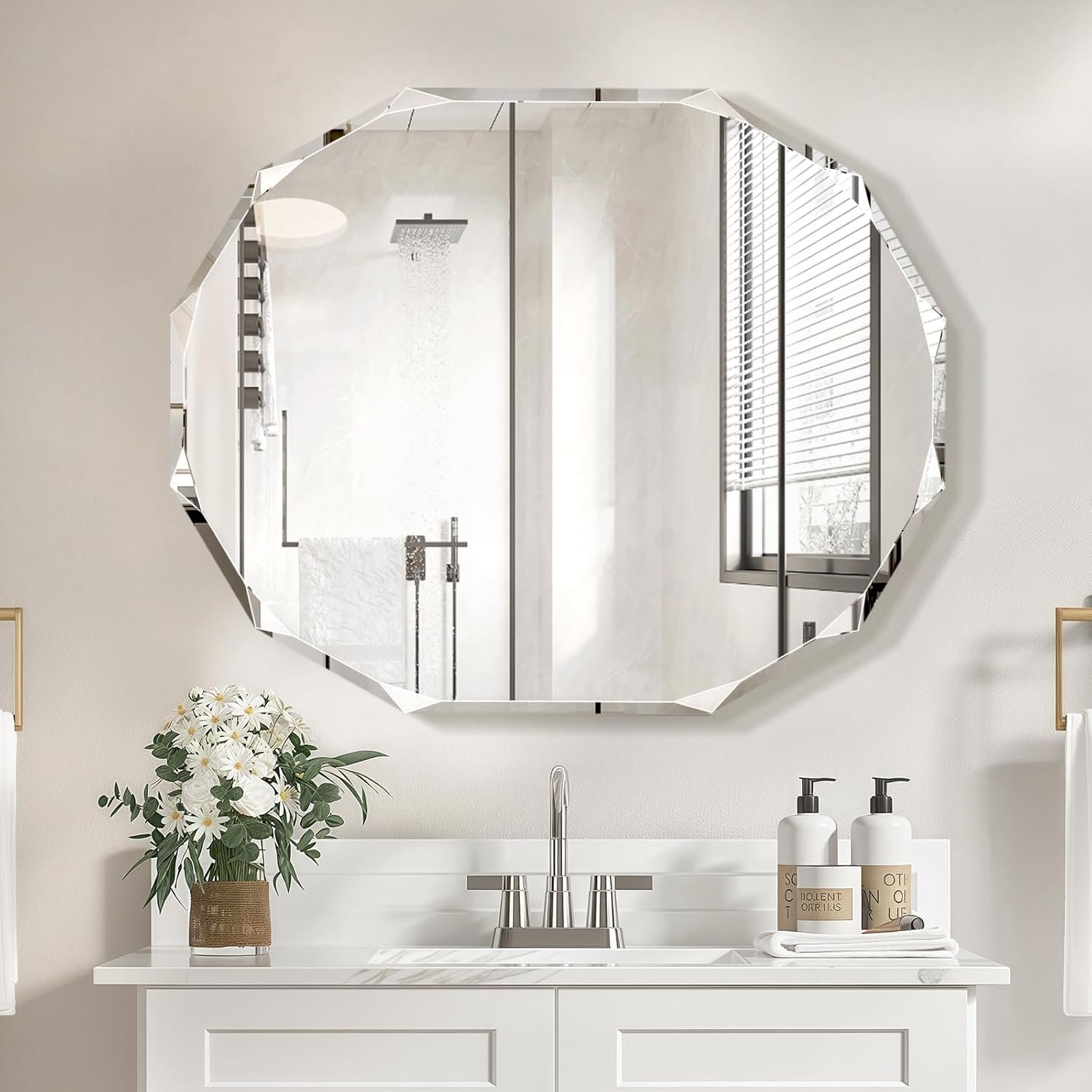 Creative Bathroom Decor Ideas with Mirrors