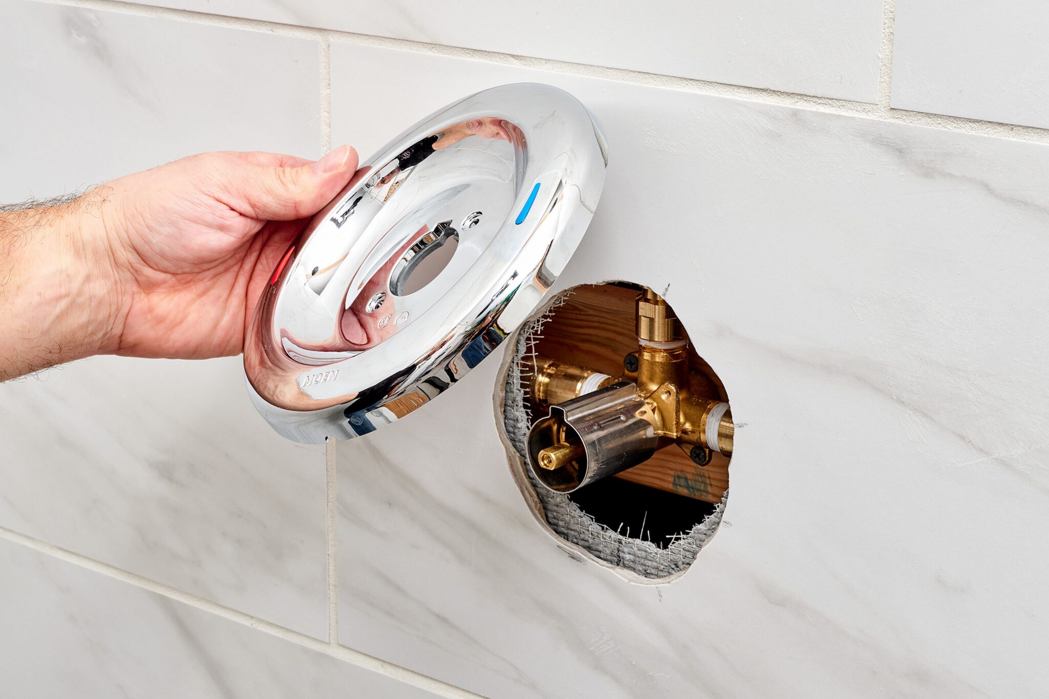 Faucet Tutorial Step By Step Shower Faucet Replacement Tutorial - sprucebath.com