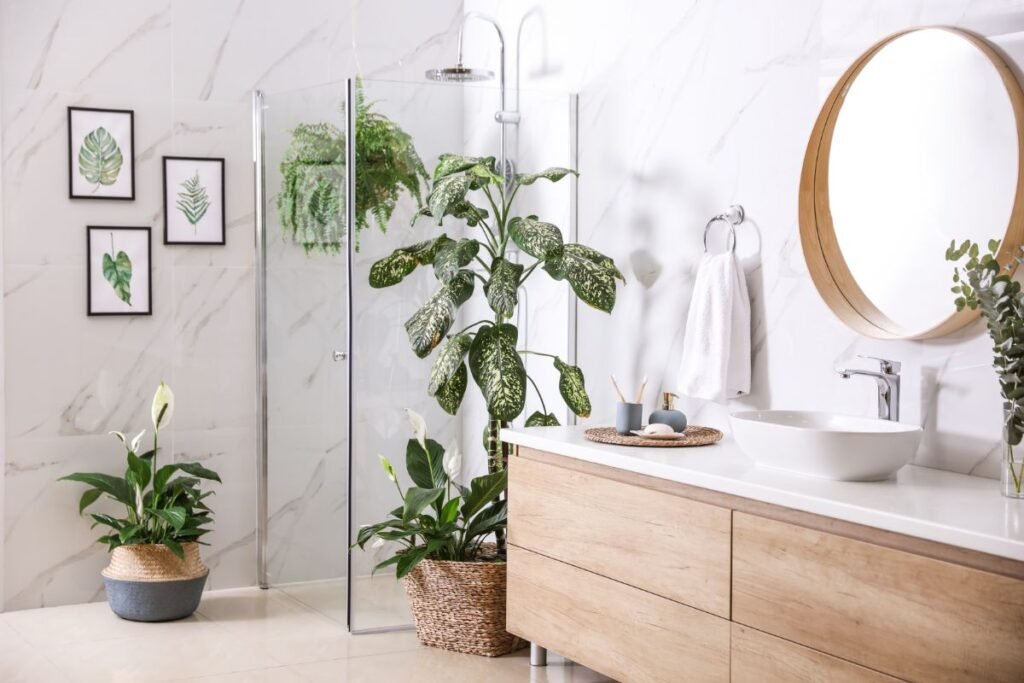 13 Modern Organic Bathroom Ideas for Small but Beautiful Spaces 6 green plants in elegant modern bathroom